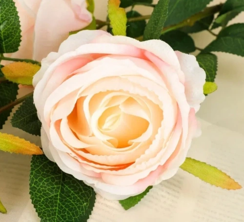 Цветы искусственные роза три бутона светло-розовый 8*80см 1659314